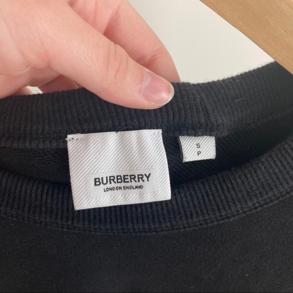 BURBERRY Deer Print Sweatshirt Unisex - Picture 9 of 13